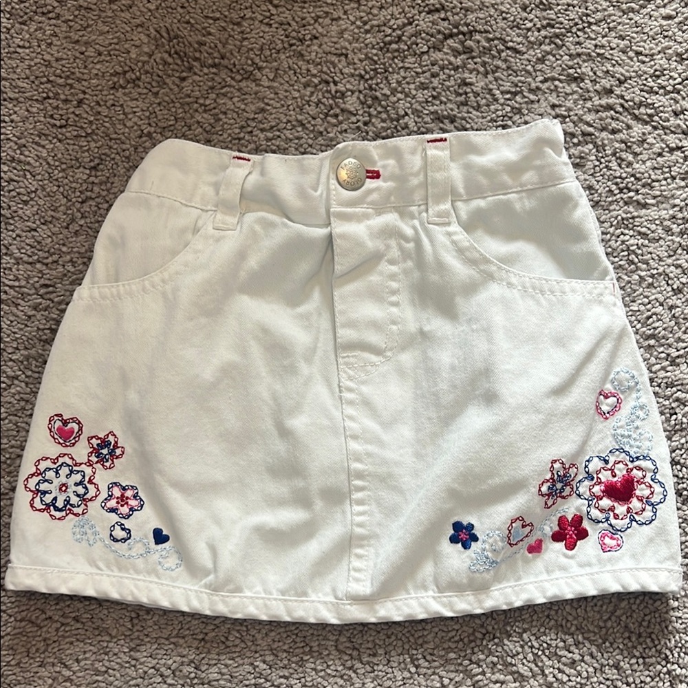 🔵Faded Glory Red and White Skorts for Effortless Elegance